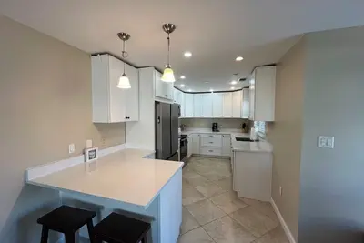 Image de 2025 completely remodeled private villa, 7 min walk to beach, entertainment