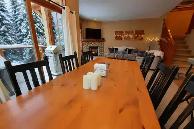 Image de North Thompson Chalet | Sun Peaks Townhouse | Ski In \/ Out | 4 Bed \/ 4 Bath