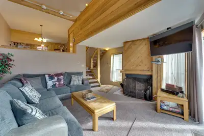 Image de Walk to Lifts: Ski-In/Ski-Out Angel Fire Condo