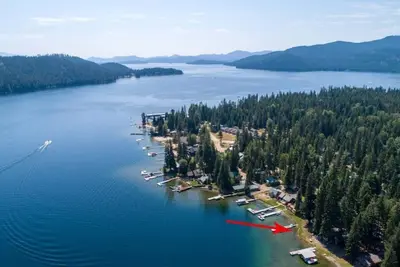 Image de Priest Lake Waterfront Cabin