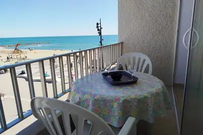 Image de Plage, commerces et animations pour ce T2 avec parking privatif -5at30