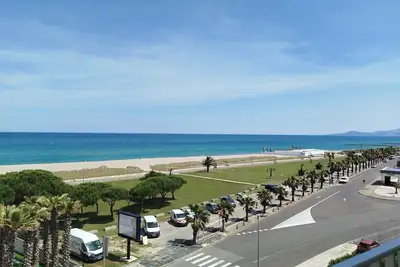 Image de Lumineux T2 proche plage, commerces dans résidence avec ascenseur-5fl87