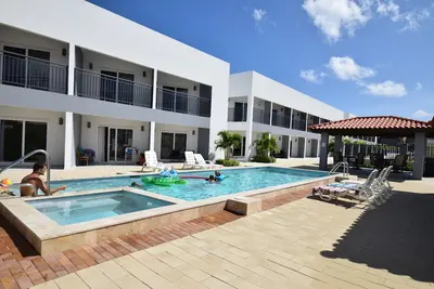 Image de Della Condo in Arena Eagle Beach Aruba