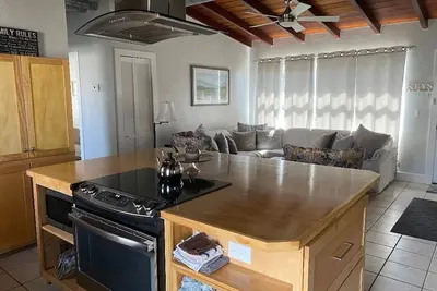 Image de Seabatical Bungalow