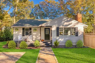 Image de Waterfront Sag Harbor 4 Bed / 2 Bath + Pool