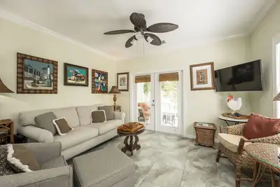 Image de Tortuga Hammock -2 Bedroom/ 2. 5 Bathroom Townhouse with Shared Pool & Parking