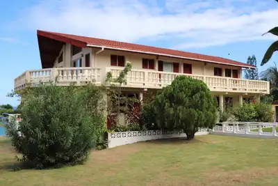 Image de Consider this spectacular 2story panoramic view home, welcome to GrandviewVilla!