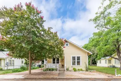 Image de Mistletoe House - Walking distance to downtown - Getaway