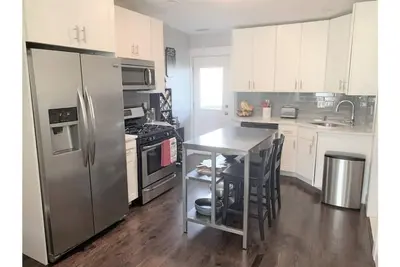 Image de Sunny 2 bedroom in Southie