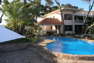 Image de Oceanfront 3bd condo with sea views, pool, table tennis, cable Tv, Internet
