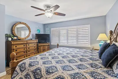 Image de Ocean View 2 bedroom 2 bath, Ground Floor Unit, steps to Flagler Ave, sleeps 6- Win San Condominium