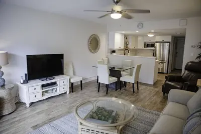 Image de Win San C-213 Ocean View 2/2 Townhouse Unit