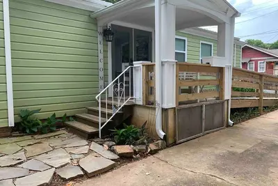 Image de Cottage Suite 2 - King Studio Apt.