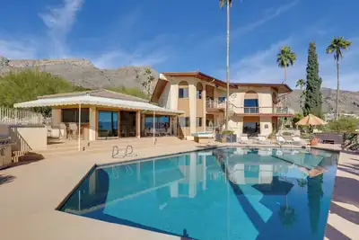 Image de Tucson Retreat w/ Superb Mountain Views & Pool!