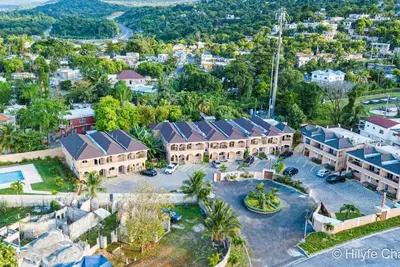 Image de Beautiful and luxurious apartment with all the amenities you need.