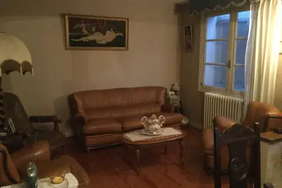 Image de Maison particulière dans impasse, jardin, garage, proche site historique.