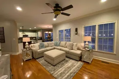 Image de 4 bedrooms\/Hot tub\/playground\/trails\/Market\/Wyndham\/Coliseum