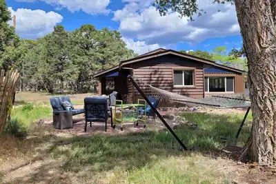 Image de A small home with a big welcome!