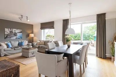 Image de Vacation home in a popular, quiet residential area on approx. 140 m² for up to 6 people