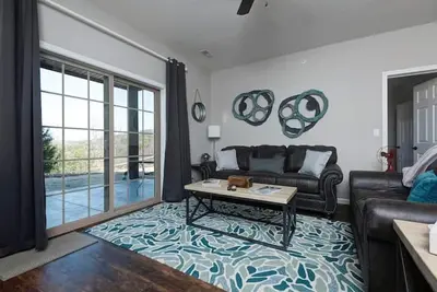 Image de Upscale Condo closest to Silver Dollar City, Table Rock Lake & Branson Golf