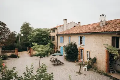 Image de Domaine campagnard 21 chambres - Vue Pyrénées
