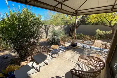 Image de Affluence Abounds ~ Foothills Condo ~ Sleeps 6