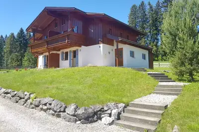 Image de Beautiful, cozy and comfortable vacation home on Lake Lechsee right on the edge of the forest