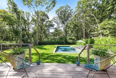 Image de Bright & Spacious Springs East Hampton Beach Retreat with Private Beach Access