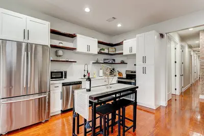 Image de Trendy New Orleans Party House near French Quarter