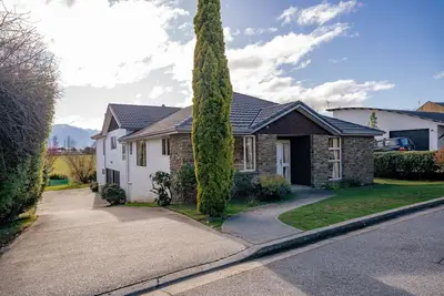 Image de Scaife Place Lodge - Wanaka Holiday Home