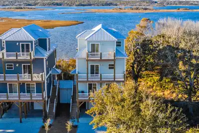 Image de Happily Ever After | Boat Dock on the Sound!