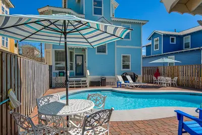 Image de Low Spring Prices! Private Pool! Sleeps 20! Newly Renovated! ! !