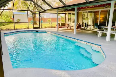 Image de New! Modern Jensen Beach Home w/ Pool & Fire Pit!