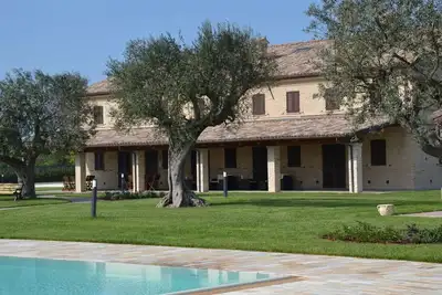 Casal degli Olmi- Fiordaliso Apartment