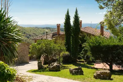 Image de Tuscan apartment with magnificent panorama, private pool, Wlan, pure nature, relaxation