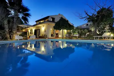 Image de Maison de vacances Marina di Ragusa pour 1 - 12 personnes avec 4 chambres à coucher - Domicile de va