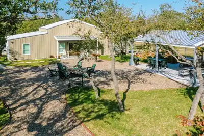 Image de Family friendly 4bd/4b Lodge located minutes from Goose Island State Park