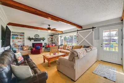 Image de Walk to Lake Texoma: Family-Friendly Retreat!