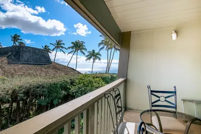 Image de Second-Floor Oceanfront Getaway w/ Treetop Views & Free WiFi plus a Shared Pool