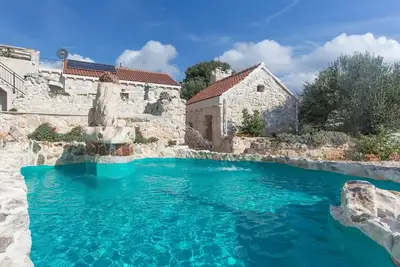 Image de Stonehouse Marina - Domaine avec deux piscines privées