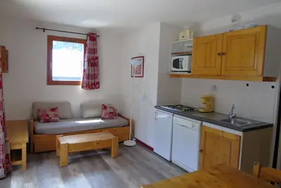 Image de Appartement cozy 6 pers. , 50m écoles ski, Wifi, parking, balcon