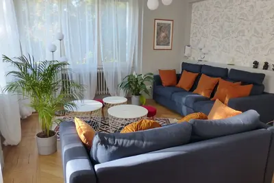 Image de Maison*** 4\/6 p \"Lumière\", climatisée avec jardin