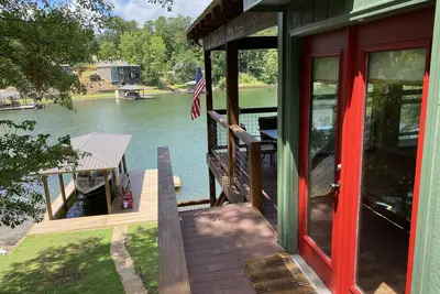 Image de Lake Martin Cabin Escape