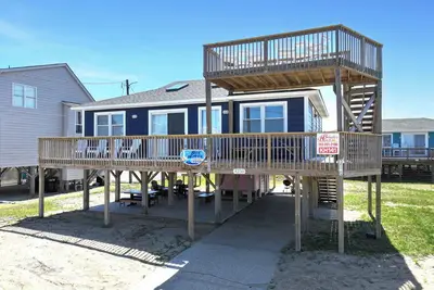 Image de Semi-Oceanfront, 100 ft to beach access, Sun Decks, Kh141, Blue Heaven
