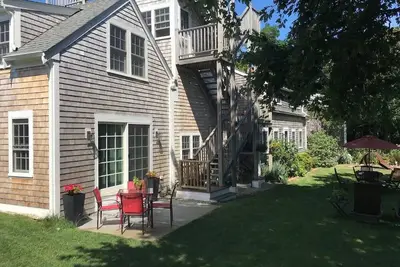 Image de 3 Newly Renovated Condos w/ Water Views!
