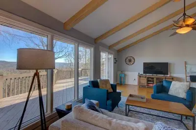 Image de Grandview stunning mountain views near Brevard, single level, game room, fireplace, Biltmore Pass