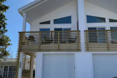 Image de Wine Down Time - Three Bedroom Townhouse