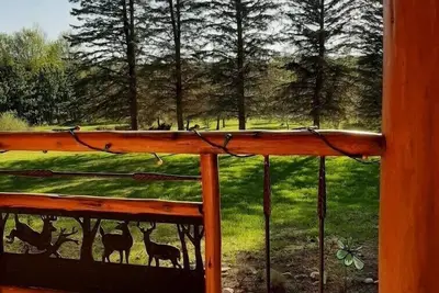 Image de Deer Point Trails - A Northern Escape!