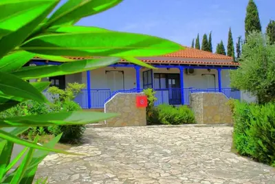 Image de Maison de vacances Peroulia pour 1 - 9 personnes avec 4 chambres à coucher - Maison de vacances