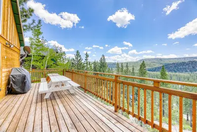 Image de Beautiful sunlit home with fast WiFi, wood stove, washer/dryer, foosball